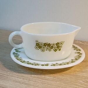 Pyrex Spring Blossom Crazy Daisy Gravy Boat And Under Plate Saucer